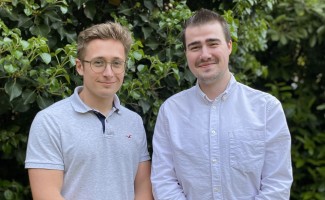 Romain et Quentin travaillent tous les deux comme Junior Java Developer chez Smals